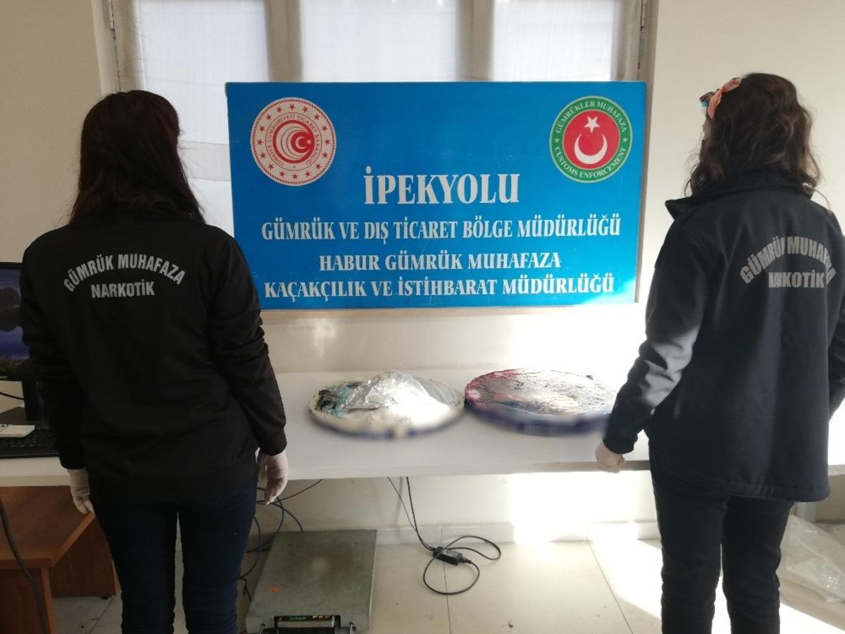 G&uuml;mr&uuml;k Muhafaza Ekipleri Habur sınır kapısında 25 kilogram uyuşturucu ele ge&ccedil;irdi