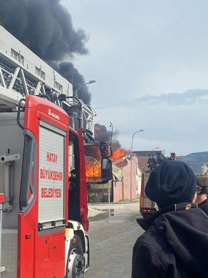Antakya Organize Sanayi Sitesi’nde korkutan yangın G4