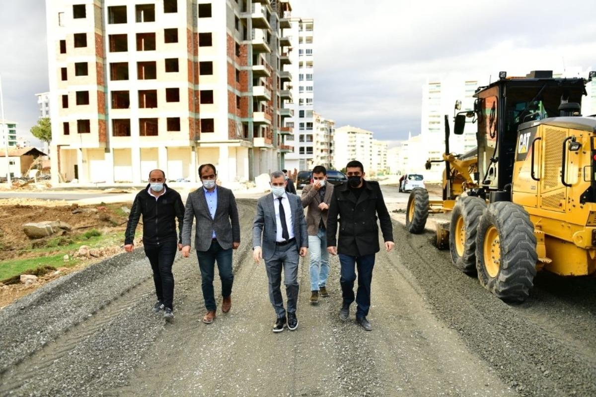 Yeşilyurt Belediyesi, alternatif yol g&uuml;zergahlarının sayısını artırıyor