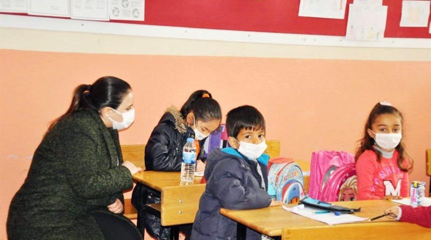 Kaymakam Demir&rsquo;den ilkokul &ouml;ğrencileriyle bir araya geldi