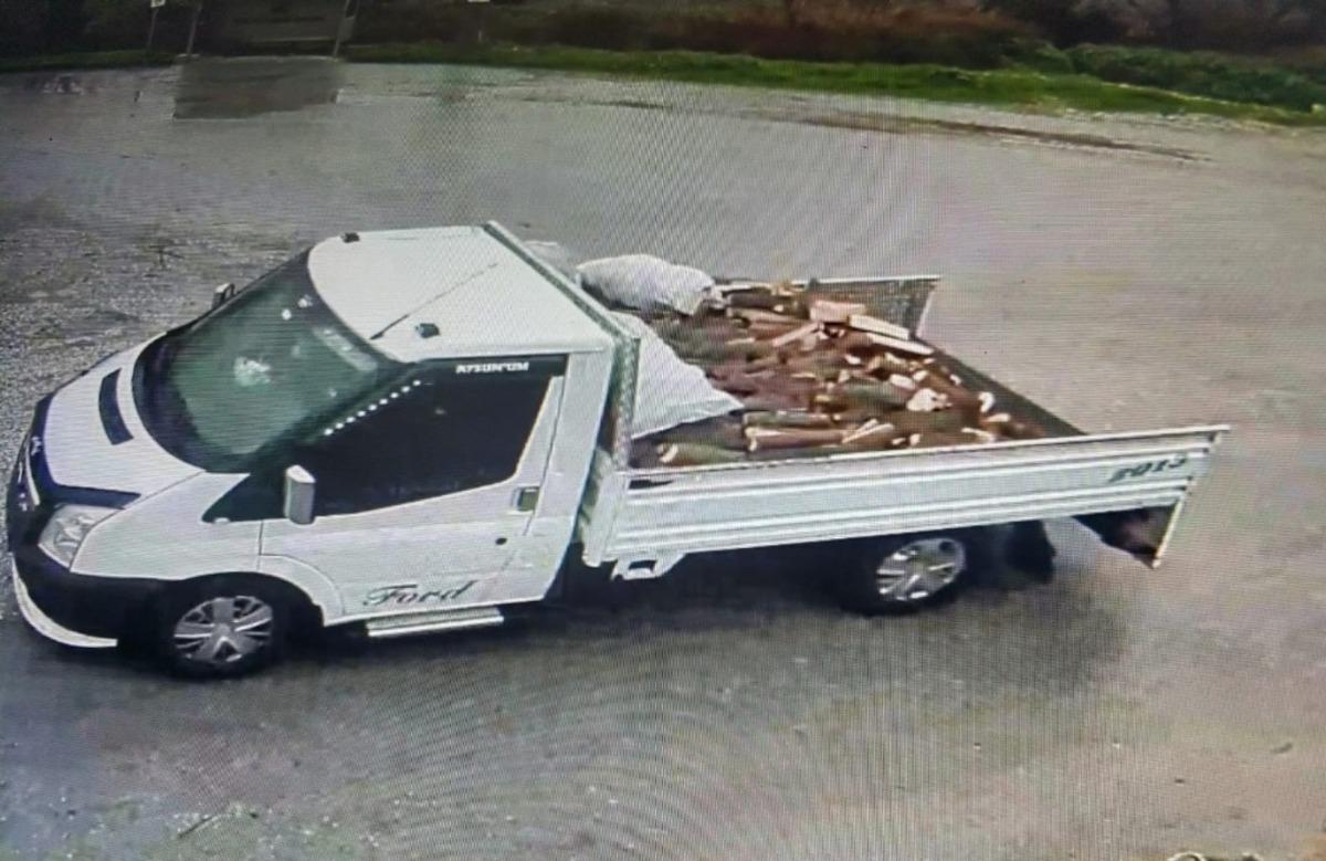 Denizli JASAT, 4 ilde 7 yaşlıyı dolandıran hırsızlık şebekesini 1 g&uuml;nde yakaladı