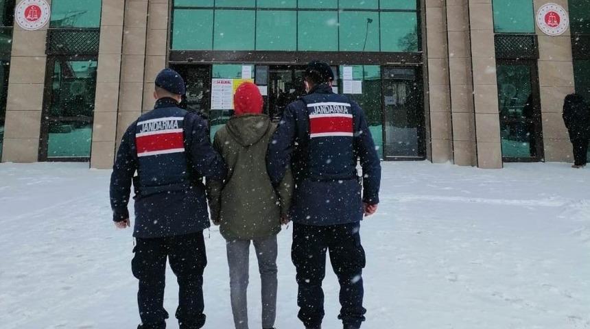 Nevşehir’de 3 yıl 4 ay hapis cezası ile aranan 2 şüpheli yakalandı