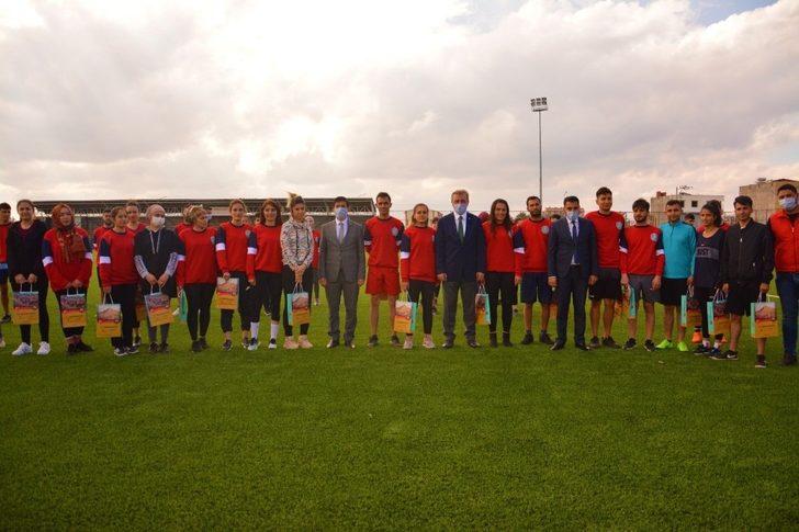 Ergani Belediye Başkan Vekili Abdüsselam Öztürk, İlçe Gençlik Hizmetleri ve Spor Müdürlüğünde incelemelerde bulundu G3