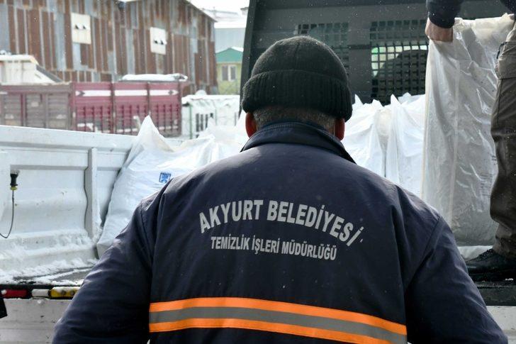 Ankara Büyükşehir Belediyesi’nden can dostlar için soğuk günlerde gönüllülerle iş birliği G3
