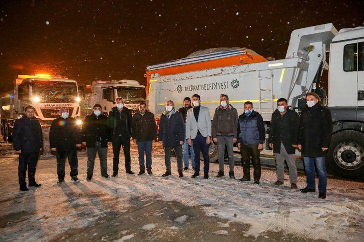 Başkan Kavuş, kar nöbetinde G1