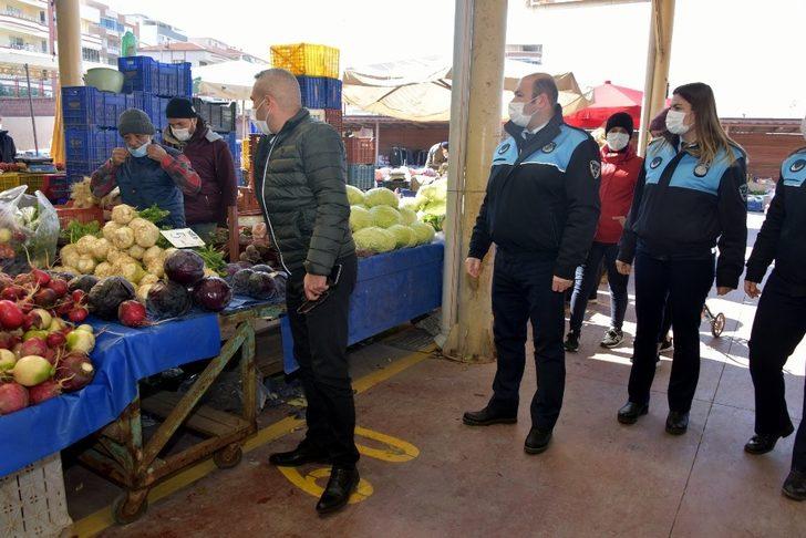 Aliağa pazarlarını kışlık sebze ve meyveler şenlendiriyor G3