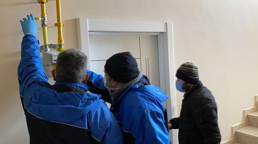 Evinde doğal gaz kaçağı olan yaşlı kadın öldü, komşusu zehirlendi