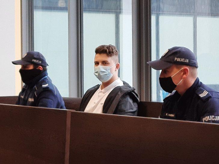 Polonya’da 16 yaşındaki Türk çocuğunu öldüren katile 25 yıl hapis G1