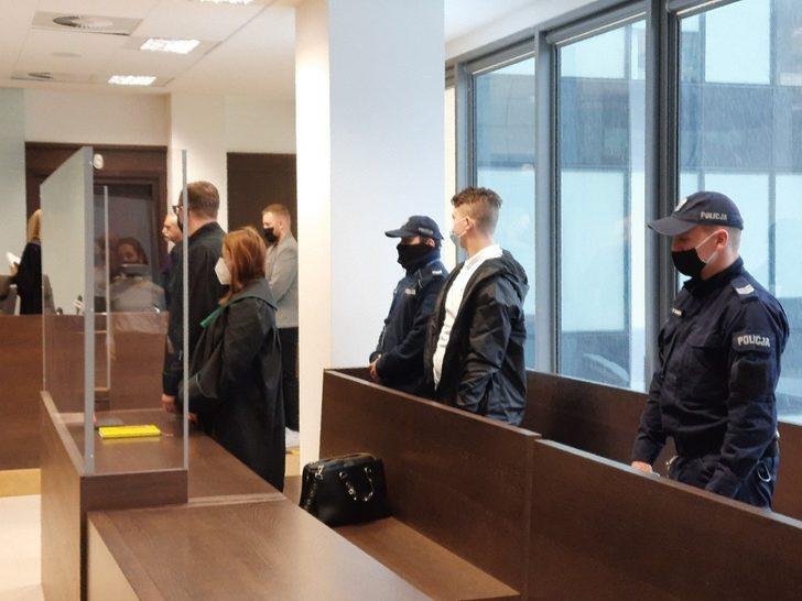 Polonya’da 16 yaşındaki Türk çocuğunu öldüren katile 25 yıl hapis G5