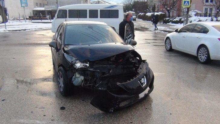 Görevden çıkıp evlerine giden polisler ölümden döndü: 2 yaralı G5