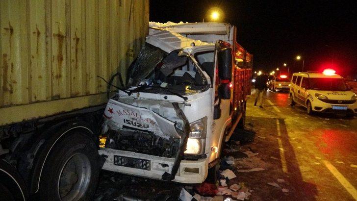 Buzdan kayan 15 araç birbirine girdi: 1’i ağır 4 yaralı G1