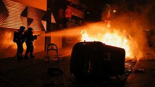 İspanya'da sokaklar yangın yerine döndü! Pablo Hasel'e destek gösterilerine polis müdahalesi