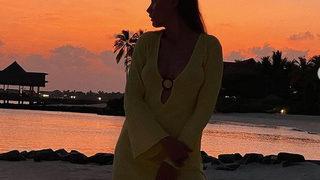 Serenay Sarıkaya'dan Maldivler'de tatil pozları!