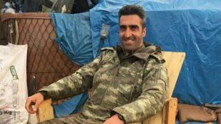 Gara'ya ilk ayak basan ve şehit olan Yüzbaşı Burak Coşkun, Hakurk'a Türk bayrağını dikmiş