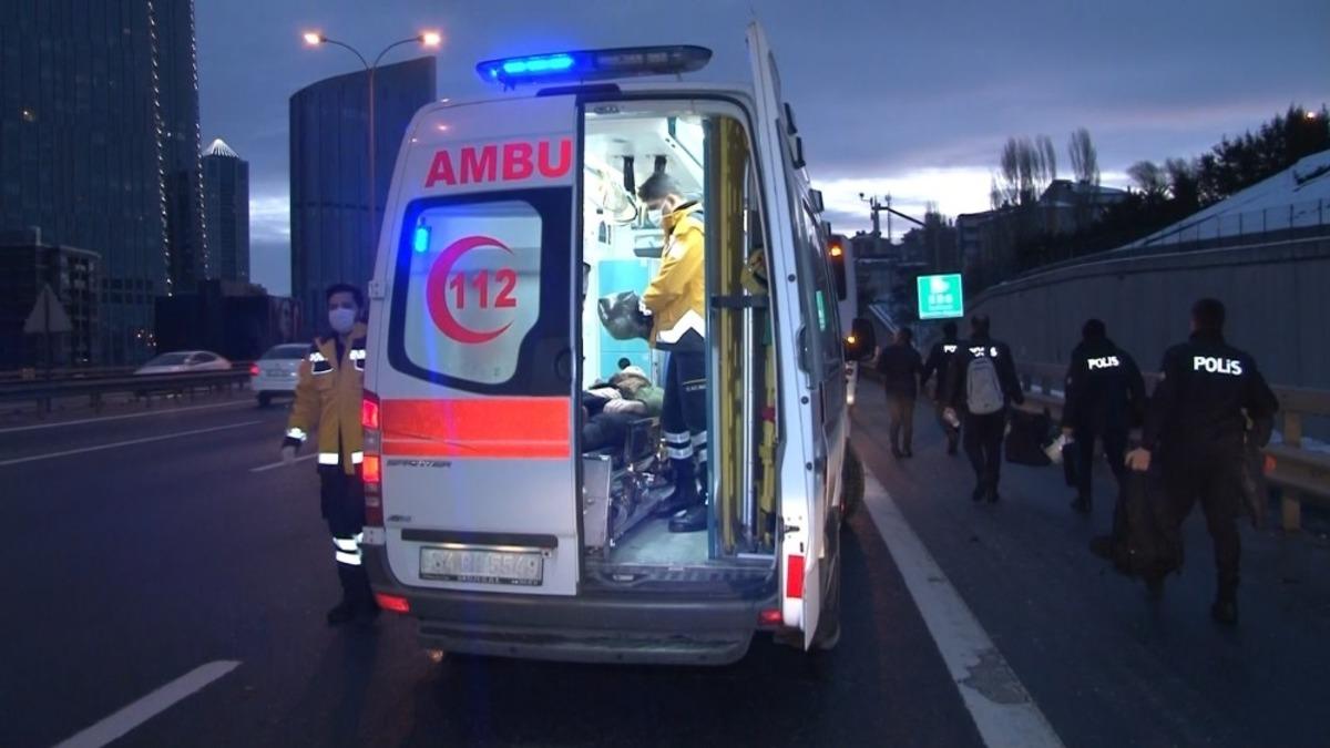 TEM Otoyolu&rsquo;nda ticari ara&ccedil;, polis &ccedil;evik kuvvet minib&uuml;s&uuml;ne &ccedil;arptı: 1 yaralı