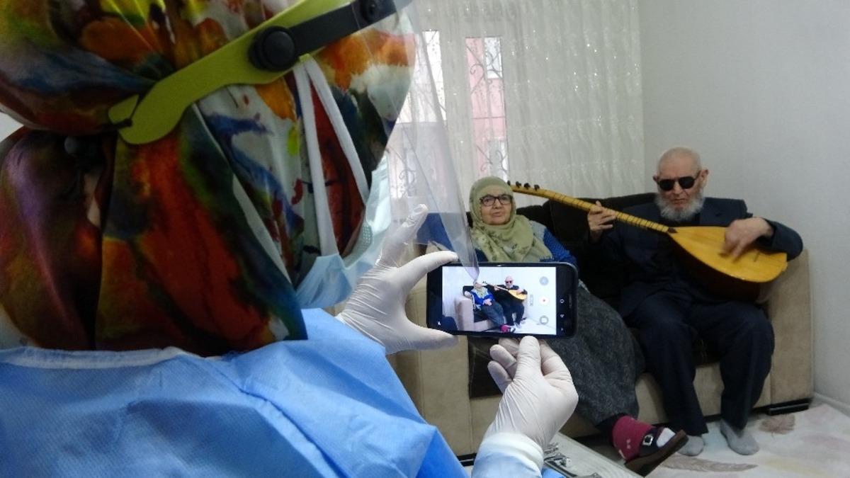 Hanifi Dede&rsquo;den aşı i&ccedil;in gelen sağlık&ccedil;ılara sazlı s&ouml;zl&uuml; &ldquo;korona&rdquo; bestesi