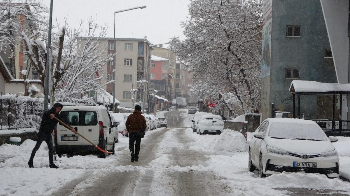 Muş&rsquo;ta 174 k&ouml;y yolu ulaşıma kapandı