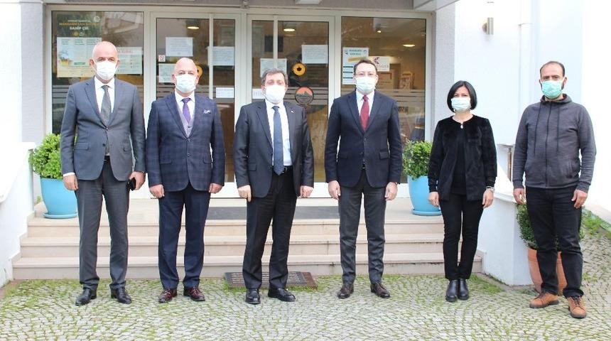 Muğla Valisi Orhan Tavlı Marmaris Ticaret Odası Başkanı Ayhan ile g&ouml;r&uuml;şt&uuml;