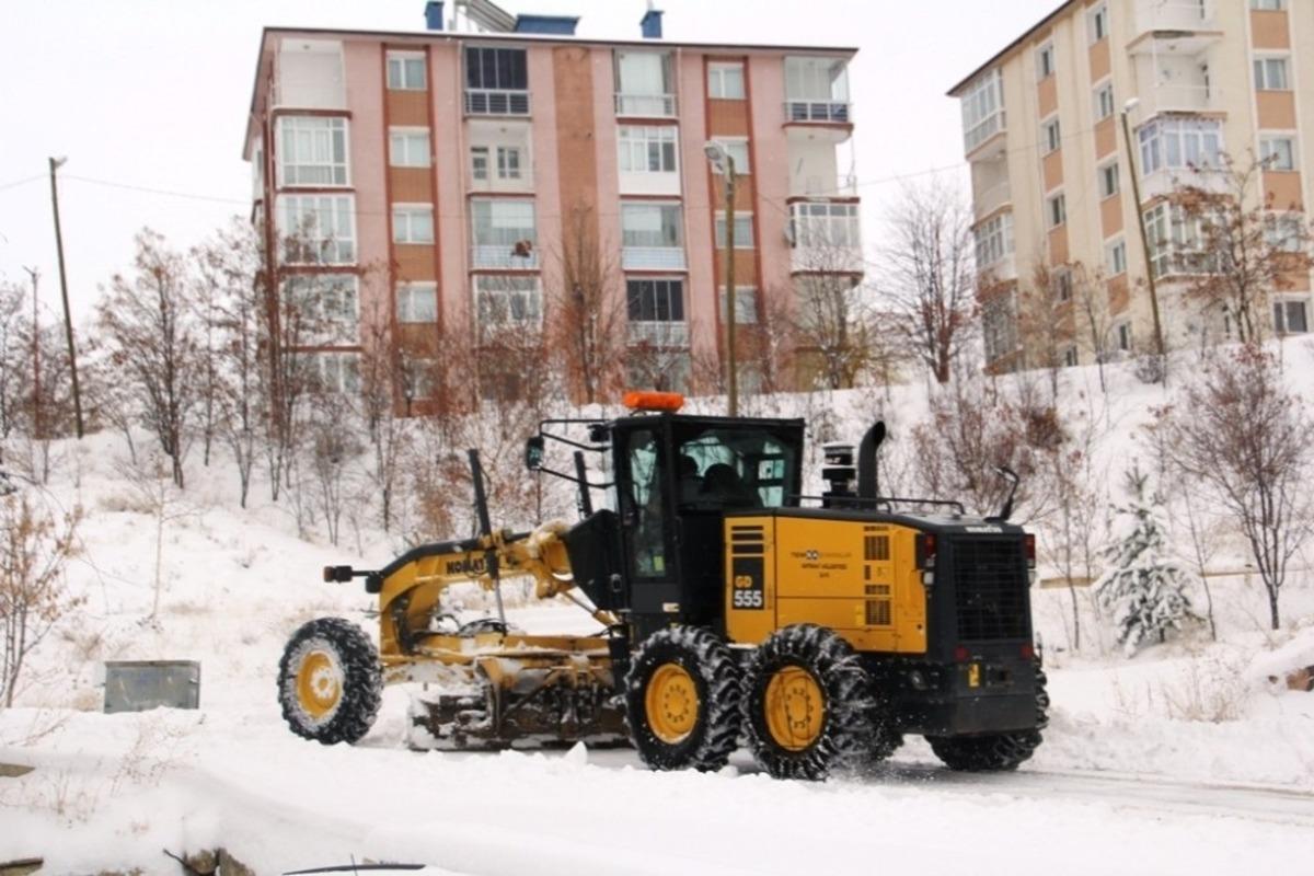 Bayburt&rsquo;ta kar mesaisi