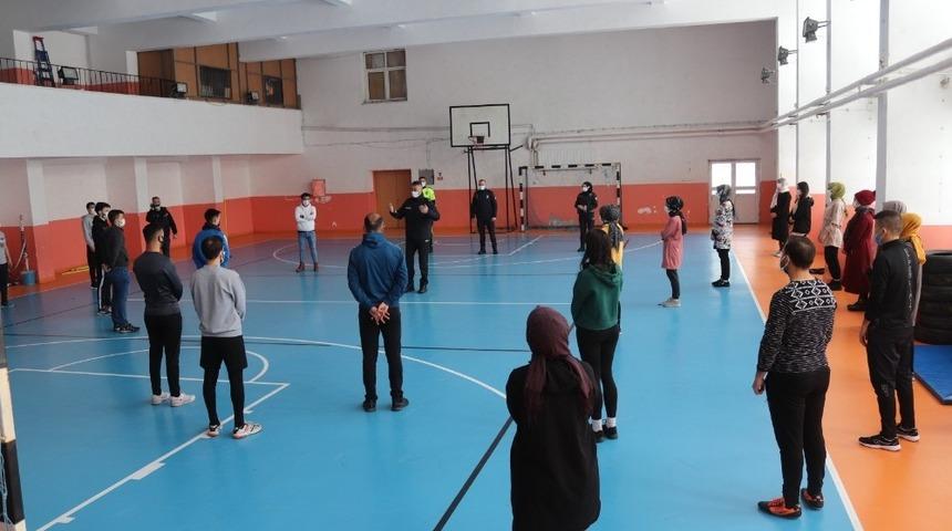 Polis adaylarına uygulamalı eğitim