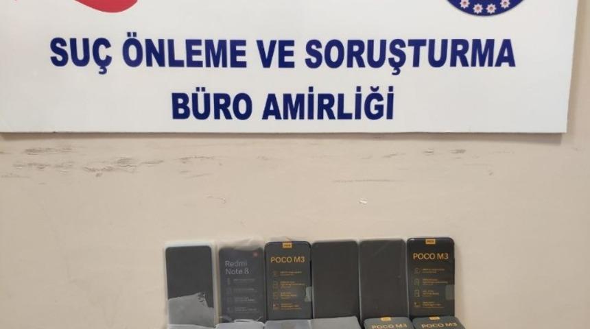 47 adet kaçak cep telefonu ele geçirildi