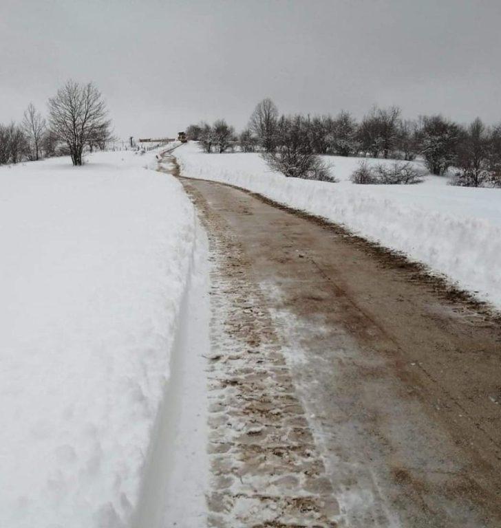 Bilecik’te kar yağışı nedeniyle 32 köy yolu ulaşıma kapandı G2