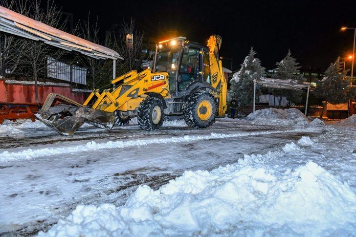 Esenyurt’ta kışla mücadele ekipleri çalışmalarına devam ediyor G5