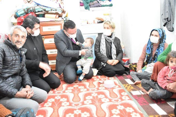 Evleri yandığı için kış ortasında mağdur olan aileye Başkan Beyoğlu sahip çıktı G3