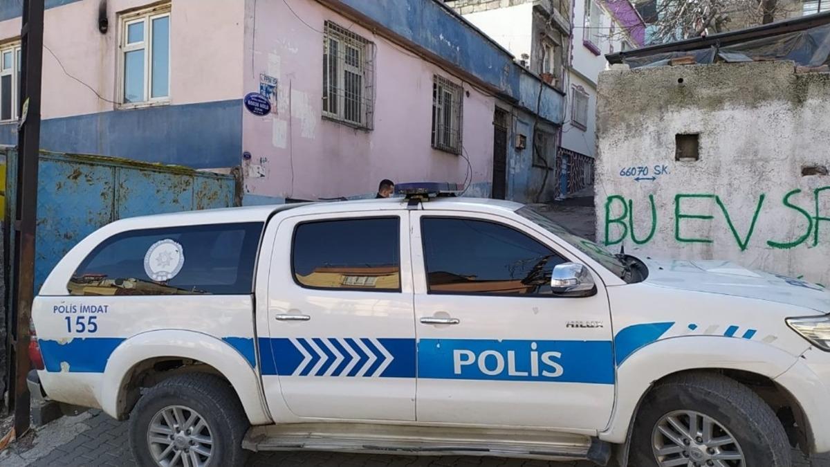 Eşi tarafından bı&ccedil;aklanan kadın hayatını kaybetti