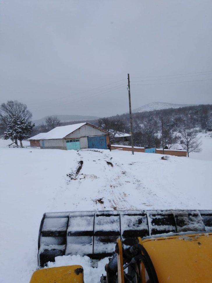 Dumlupınar’da karla mücadele çalışmaları G3