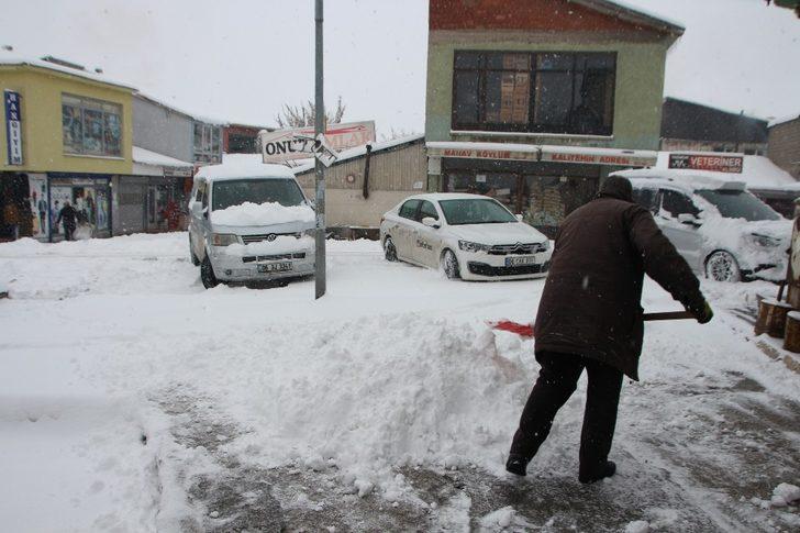 Varto’da 149 yerleşim yerinin yolu ulaşıma kapandı G3