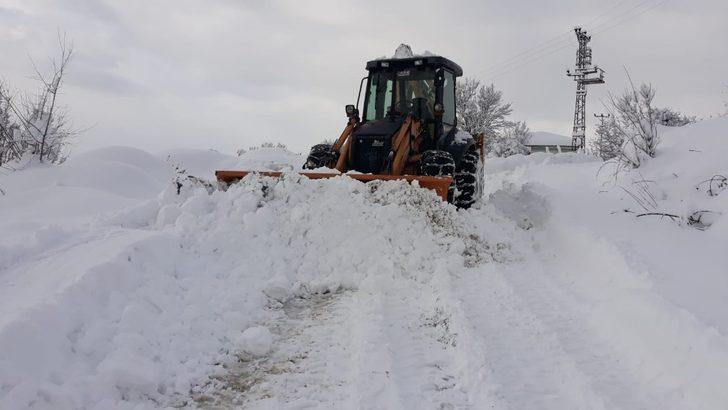 Özel İdare ekipleri kapalı köy yollarında çalışmalarımı sürdürüyor G1