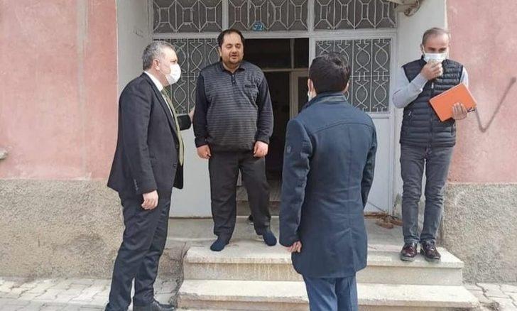 Baskil Kaymakamı Yılmaz,  gazileri evinde ziyaret etti G3