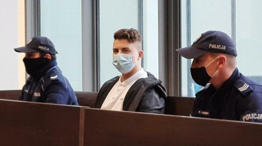 Polonya'da 16 yaşındaki Türk çocuğu öldüren katile 25 yıl hapis