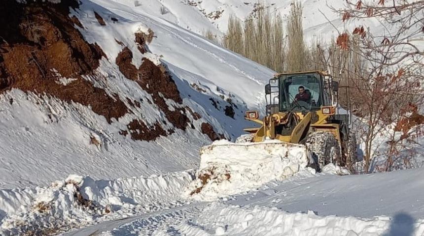 Adıyaman’da 9 köy yolu ulaşıma kapandı