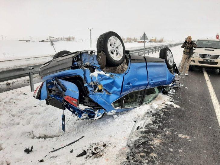 Eleşkirt’te trafik kazası, 1 yaralı G3