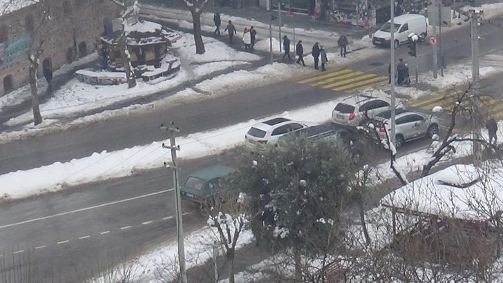 Balıkesir’de karlar erimeye başladı G3