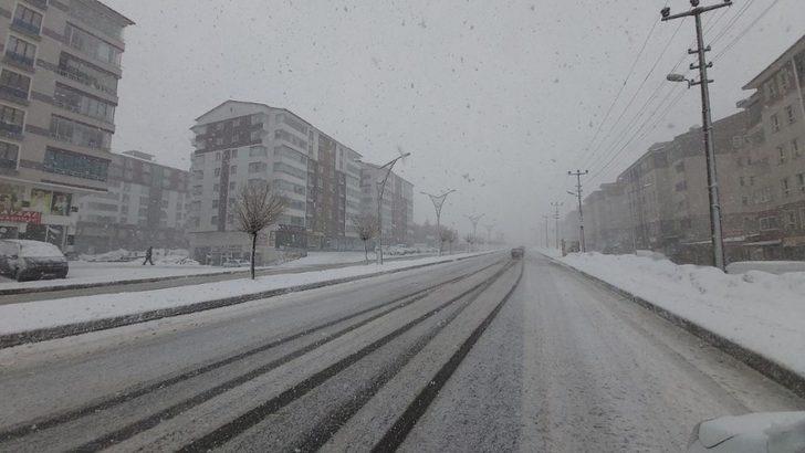 Bitlis’te 188 köy yolu ulaşıma kapandı G4