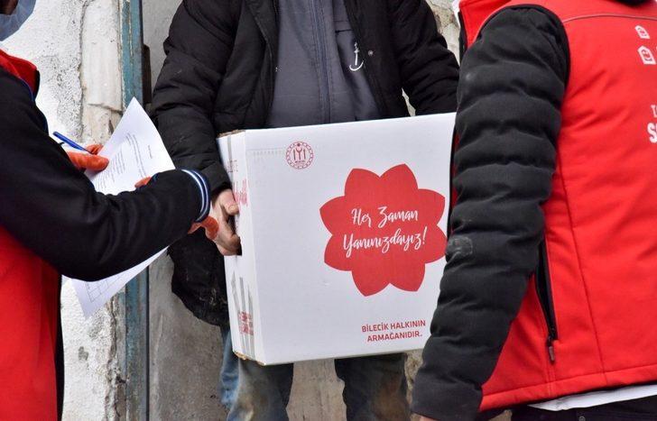 Bilecik Belediyesinin ihtiyaç sahiplerine gıda yardımı sürüyor G3