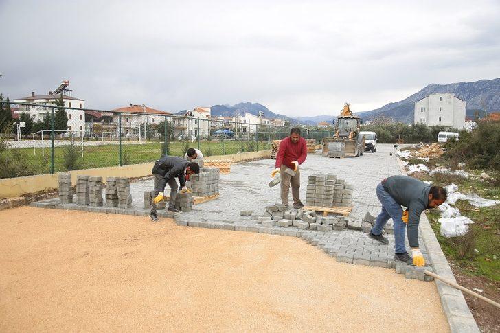 Çıplaklı Mahallesi’ne parke yol G2