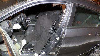 Kaza yapan otomobilde hareketsiz yatan sürücü polisi alarma geçirdi