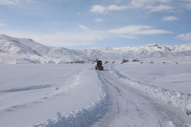 Ağrı’da 174 köy yolu ulaşıma kapandı G3