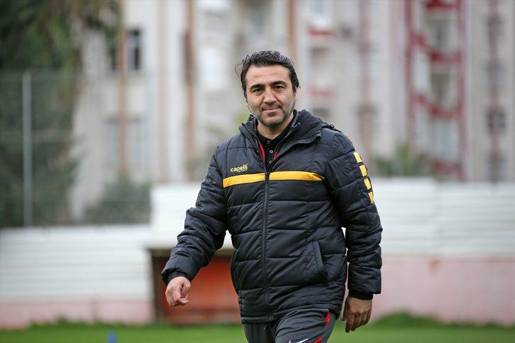 Teknik direktör Emrah Bayraktar, Adanaspor'u daha mücadeleci takım yapma hedefinde: G1