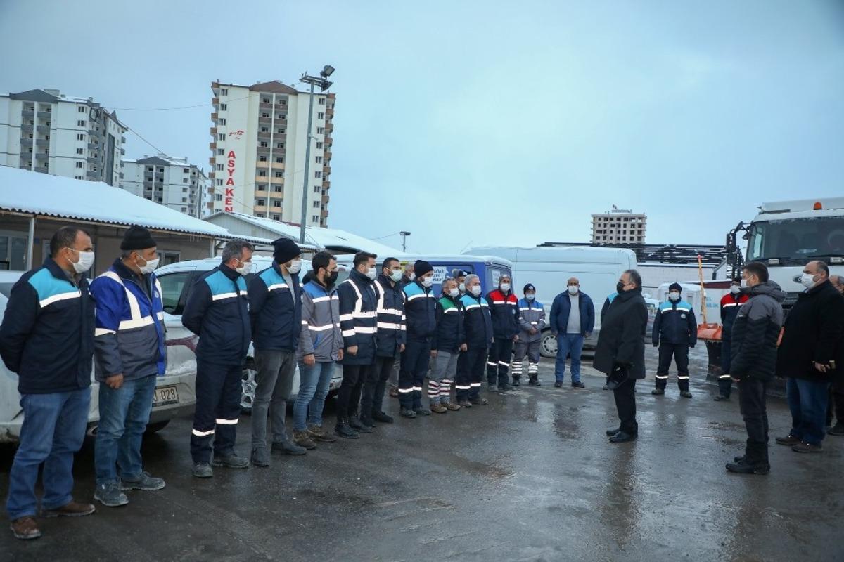 Başkan Yal&ccedil;ın&rsquo;dan kış &ccedil;alışması ekiplerine moral ziyareti