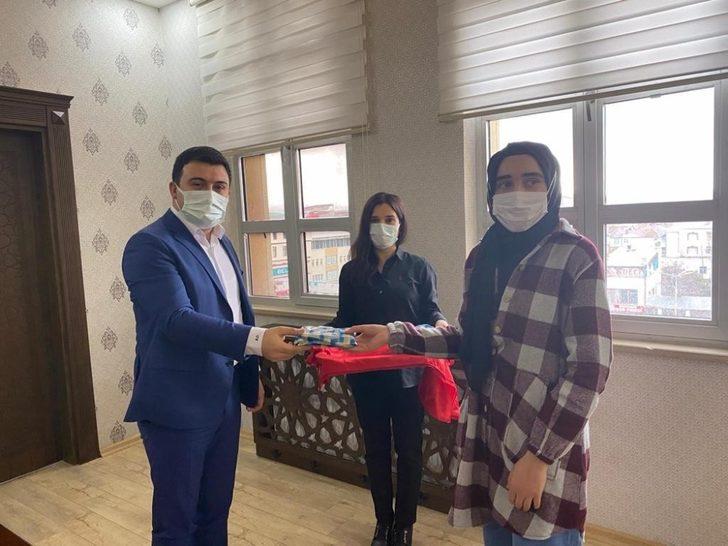 Okudular ödüllendirildiler G2