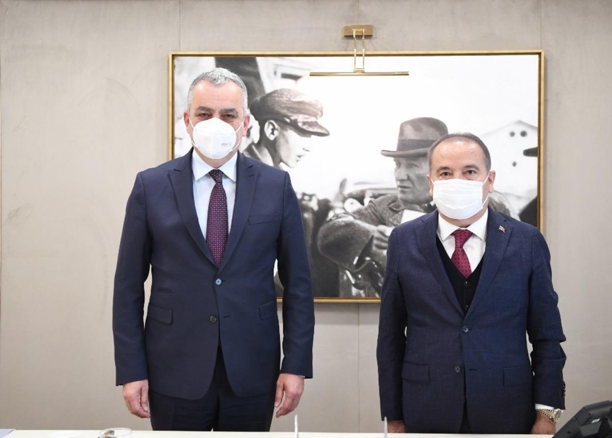 Esen ile B&ouml;cek bir araya geldi