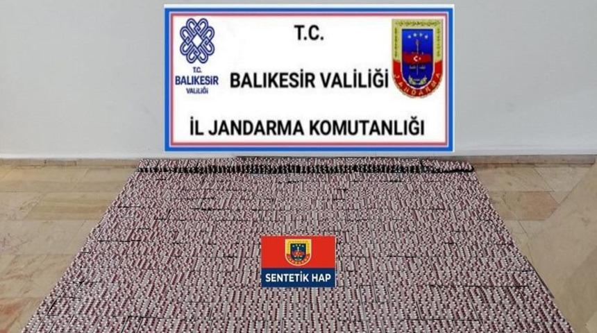 Altıeylül’de jandarmadan uyuşturucu operasyonu