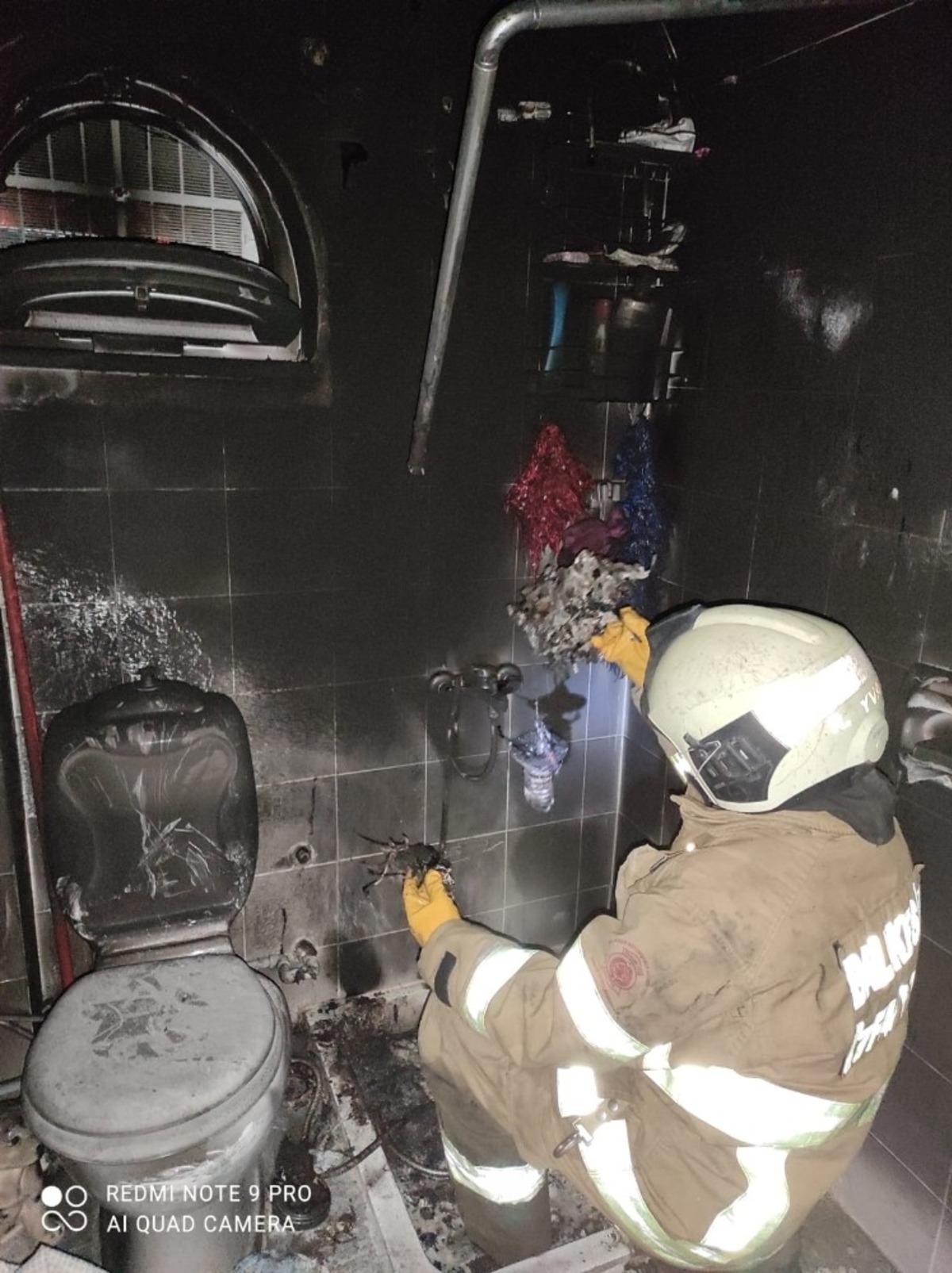 Burhaniye&rsquo;de tutuşan şofben az kalsın evi yakıyordu