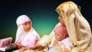 MEB'in ders kitabında kundaktaki bebeğe türban takıldı!