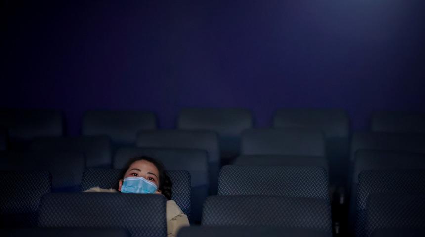 Çin'de sinemaya giden 63 kişi zehirlendi!